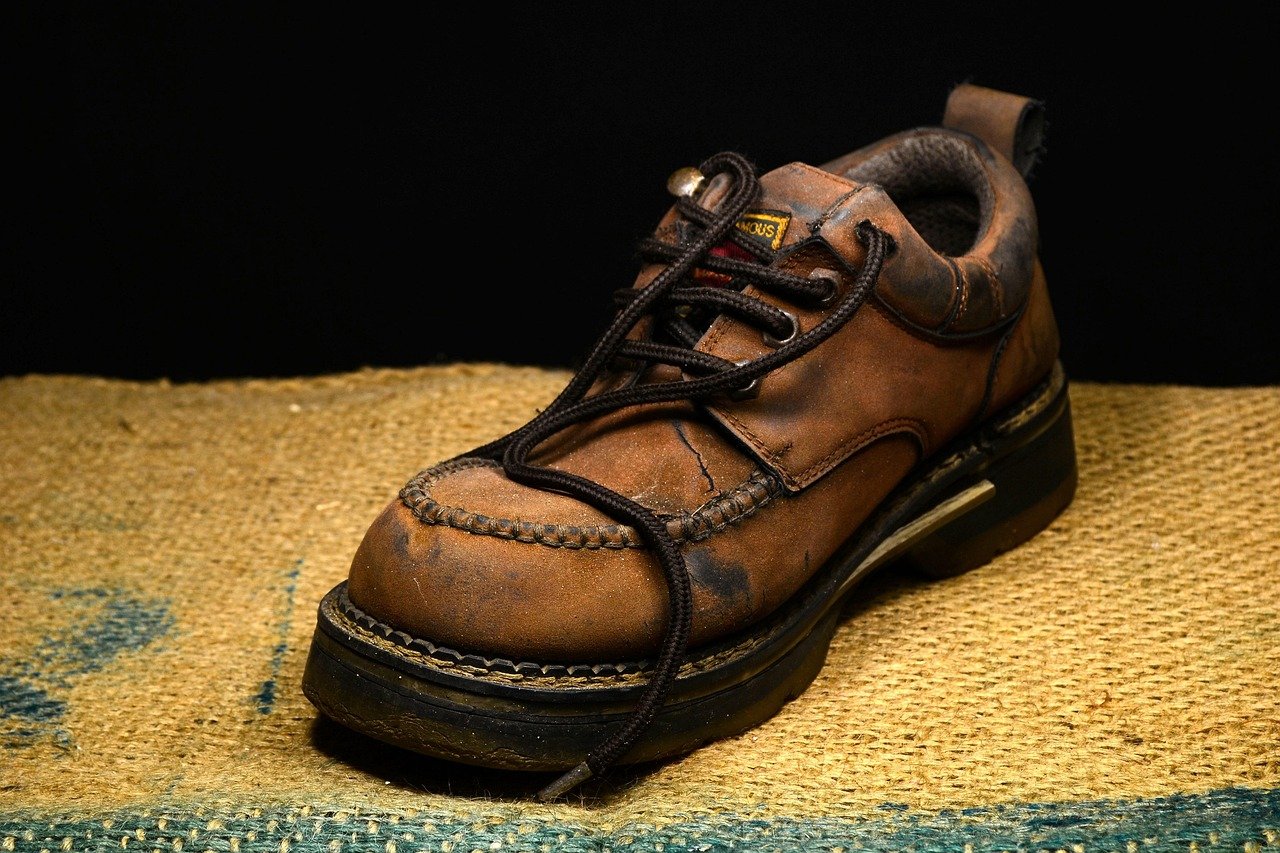 category-02 boot, leather, shoe, old, shoestrings, shoelaces, bootlaces, worn, cracked, sri lanka, mawanella, brown shoe, shoe, shoe, shoe, shoe, shoe