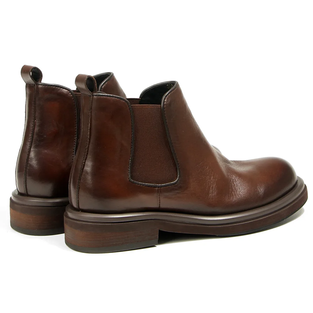Chelsea Boots vs Lace-Up Boots: Which Style Is Right for You?